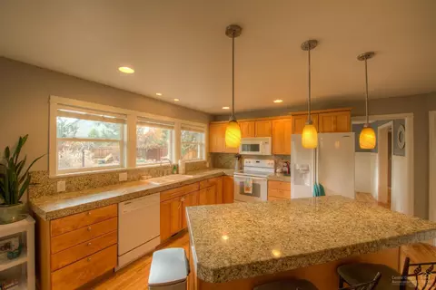 20767 Snow Peaks Dr, Bend, OR 97701 photo 10