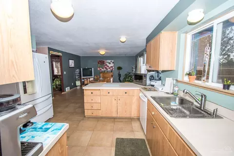 24968 Bachelor Ln, Bend, OR 97701 photo 8