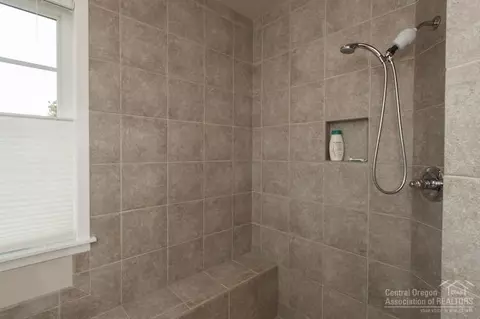 2401 NW High Lakes Loop, Bend, OR 97703 photo 14