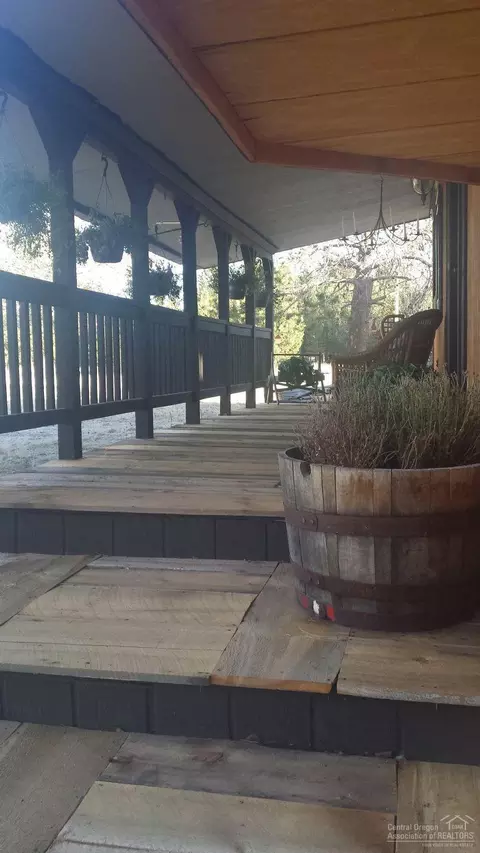 8971 Split Rail Rd, La Pine, OR 97739 photo 5