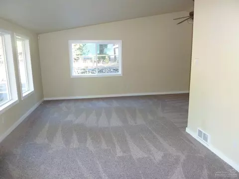 16881 Indio Dr, Bend, OR 97707 photo 8