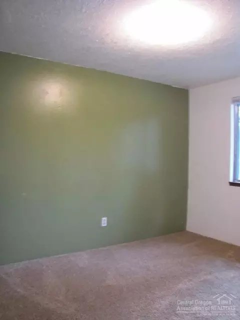 16149 Amber Ln, La Pine, OR 97739 photo 4