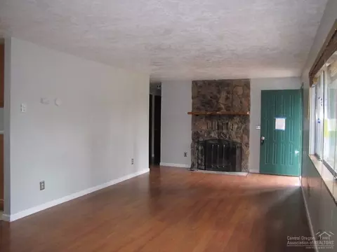 16149 Amber Ln, La Pine, OR 97739 photo 2