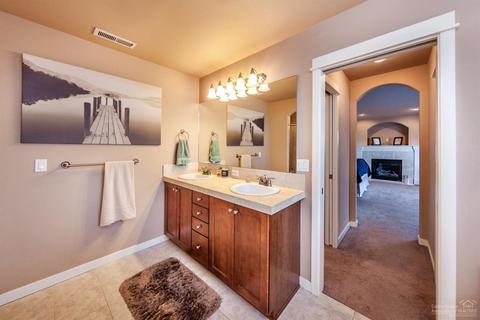 2878 NE Jackdaw Dr, Bend, OR 97701 photo 14
