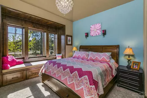 56581 Sunstone Loop, Bend, OR 97707 photo 13