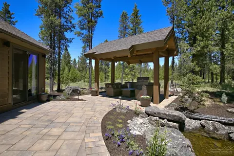 56581 Sunstone Loop, Bend, OR 97707 photo 17