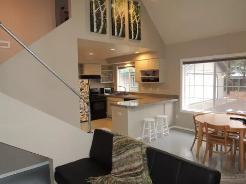 16020 Twin Dr, La Pine, OR 97739 photo 5