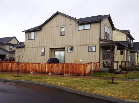 20547 Avro Pl, Bend, OR 97701 photo 8