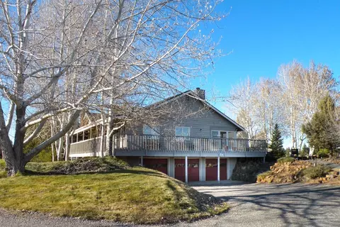 60500 Woodside Rd, Bend, OR 97702 photo 1