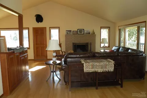 60500 Woodside Rd, Bend, OR 97702 photo 5