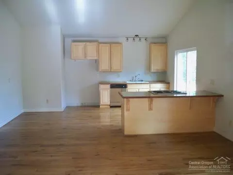 52835 Timber Lane Loop, La Pine, OR 97739 photo 3