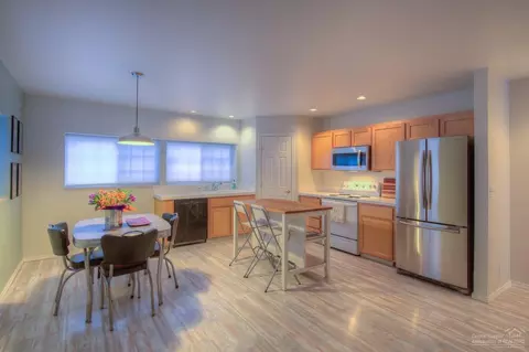 153 SW 17th St #2, Bend, OR 97701 photo 2