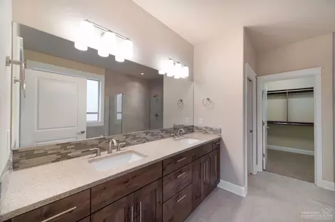 20875 Gateway Dr, Bend, OR 97702 photo 11