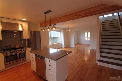 20671 Cooley Rd, Bend, OR 97701 photo 4