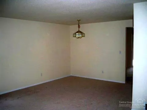 53910 NW 7th St, La Pine, OR 97739 photo 3