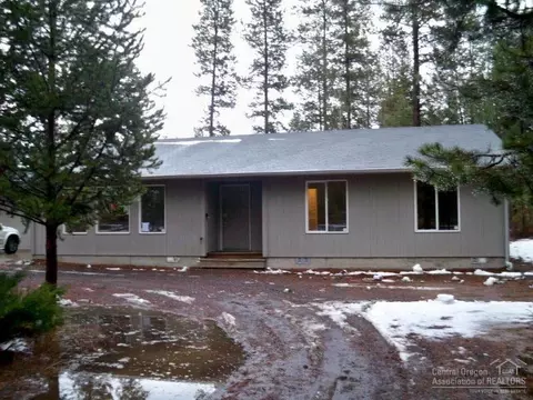 53910 NW 7th St, La Pine, OR 97739 photo 1