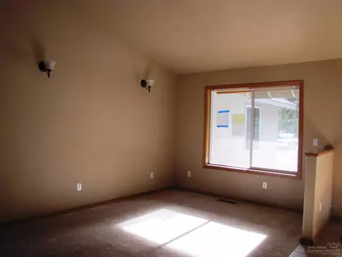 16228 Pine Drop Ln, La Pine, OR 97739 photo 6