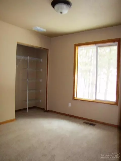 16228 Pine Drop Ln, La Pine, OR 97739 photo 8