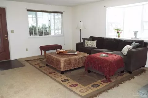 62808 Baskin Ct, Bend, OR 97701 photo 3