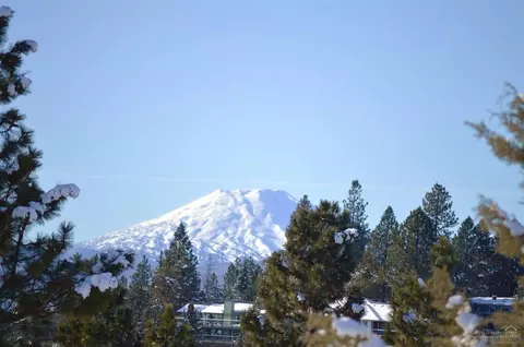 1038 NW Stonepine Dr, Bend, OR 97701 photo 14