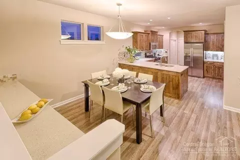 20856 Gateway Dr, Bend, OR 97702 photo 4