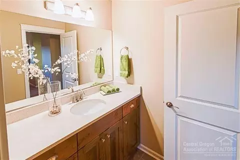 20856 Gateway Dr, Bend, OR 97702 photo 12
