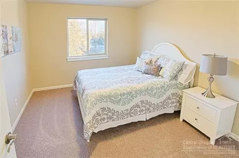 20856 Gateway Dr, Bend, OR 97702 photo 10