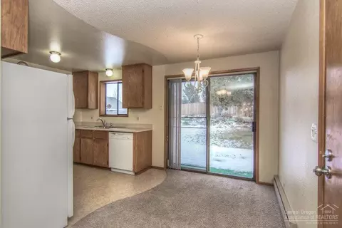 2430 NE Ocker Dr, Bend, OR 97701 photo 7