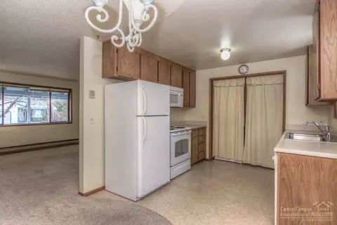 2430 NE Ocker Dr, Bend, OR 97701 photo 8