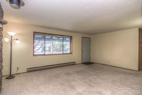 2430 NE Ocker Dr, Bend, OR 97701 photo 4