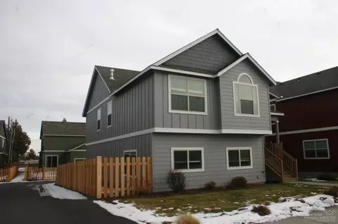 63220 Lancaster St, Bend, OR 97701 photo 2
