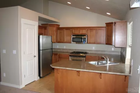 63220 Lancaster St, Bend, OR 97701 photo 4