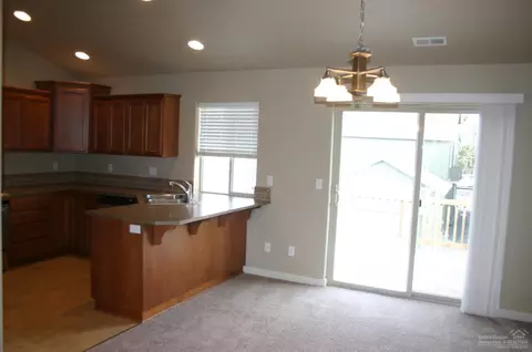 63220 Lancaster St, Bend, OR 97701 photo 5