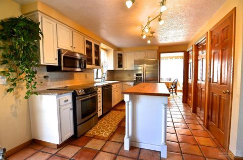 63224 Peterman Ln, Bend, OR 97701 photo 7