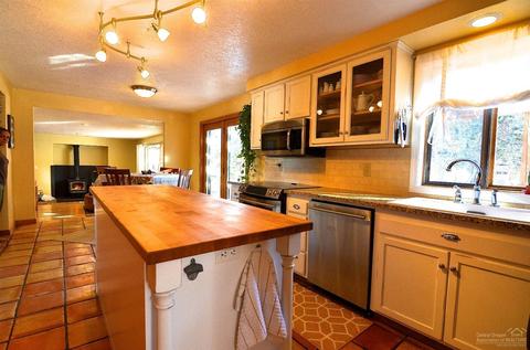 63224 Peterman Ln, Bend, OR 97701 photo 9