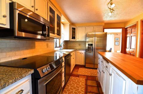 63224 Peterman Ln, Bend, OR 97701 photo 8