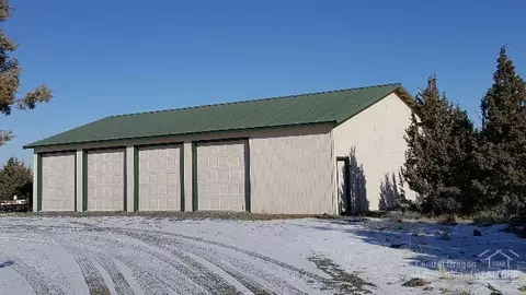 23511 Ten Barr Trl, Bend, OR 97701 photo 21