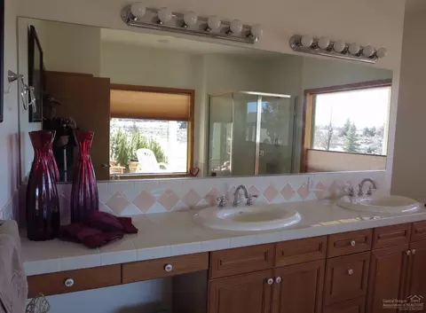 23511 Ten Barr Trl, Bend, OR 97701 photo 7