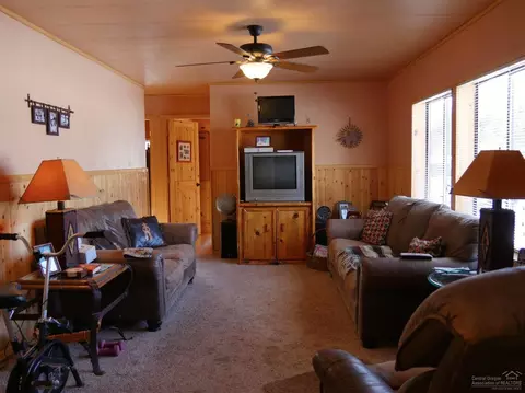 10437 Split Rail Rd, La Pine, OR 97739 photo 11