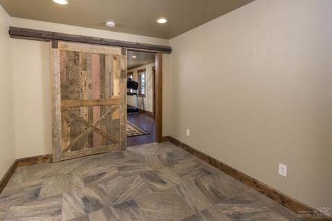 65025 Hunnell Rd, Bend, OR 97701 photo 8