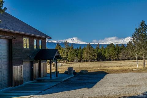 65025 Hunnell Rd, Bend, OR 97701 photo 2