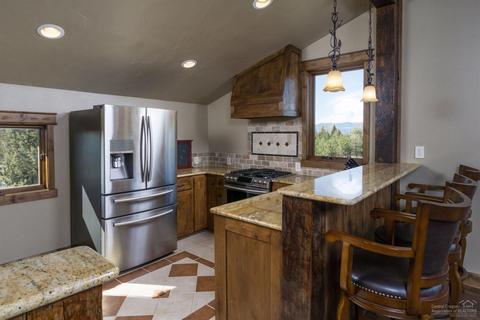 65025 Hunnell Rd, Bend, OR 97701 photo 6