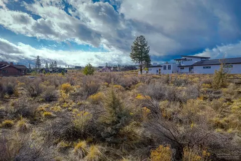 19336 Seaton Loop, Bend, OR 97702 photo 12