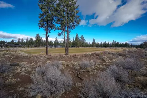19336 Seaton Loop, Bend, OR 97702 photo 1