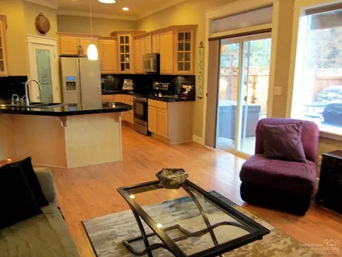 20235 Meadow Ln, Bend, OR 97703 photo 9