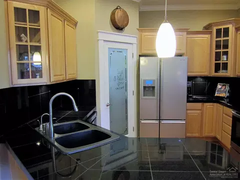 20235 Meadow Ln, Bend, OR 97703 photo 3