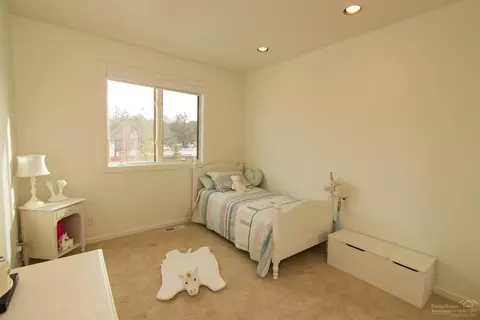 65760 Highway 20, Bend, OR 97703 photo 12