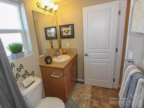 21205 Keyte Rd, Bend, OR 97701 photo 11