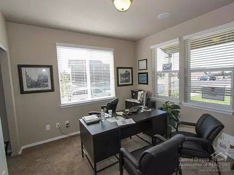 21205 Keyte Rd, Bend, OR 97701 photo 6