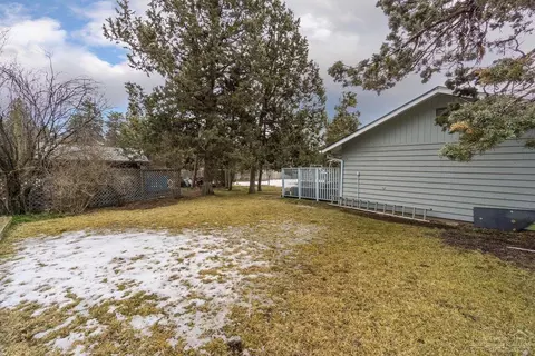 664 NE 12th St, Bend, OR 97701 photo 3